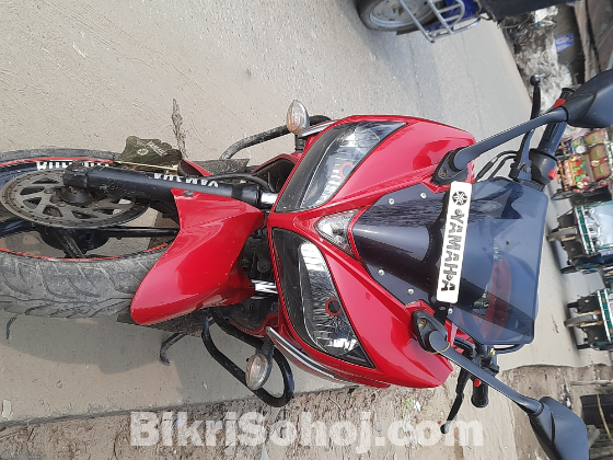 Yamaha fazar v1